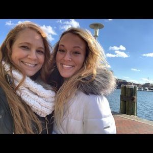 Meet your Posher, Caroline